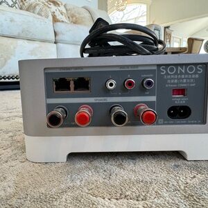 Sonos Connect:Amp with Gray and White Finish